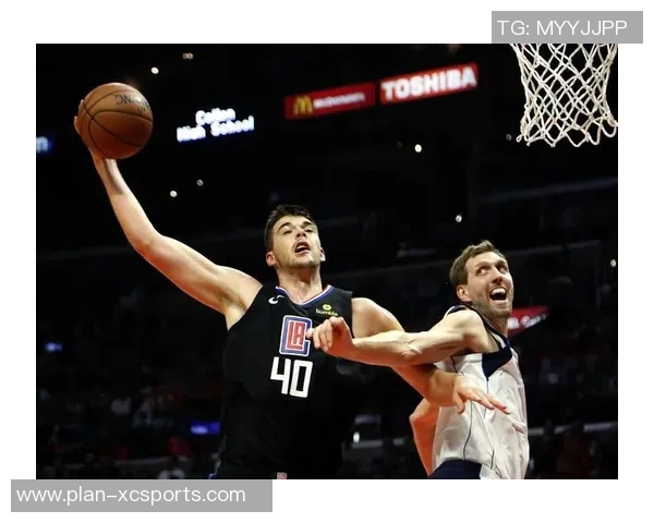 NBA独行侠与快船激战正酣4月24日直播精彩赛事不容错过